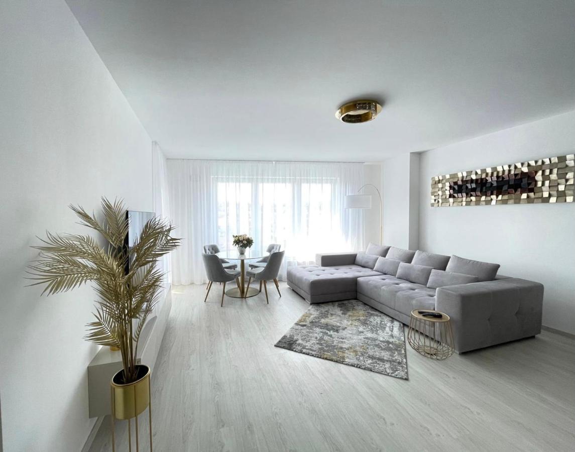New Luxury City Centre Apartment With Panoramic View, Free Parking Bratislava Dış mekan fotoğraf