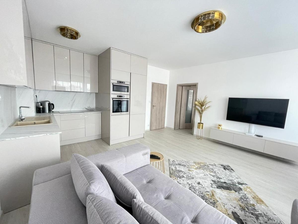 New Luxury City Centre Apartment With Panoramic View, Free Parking Bratislava Dış mekan fotoğraf