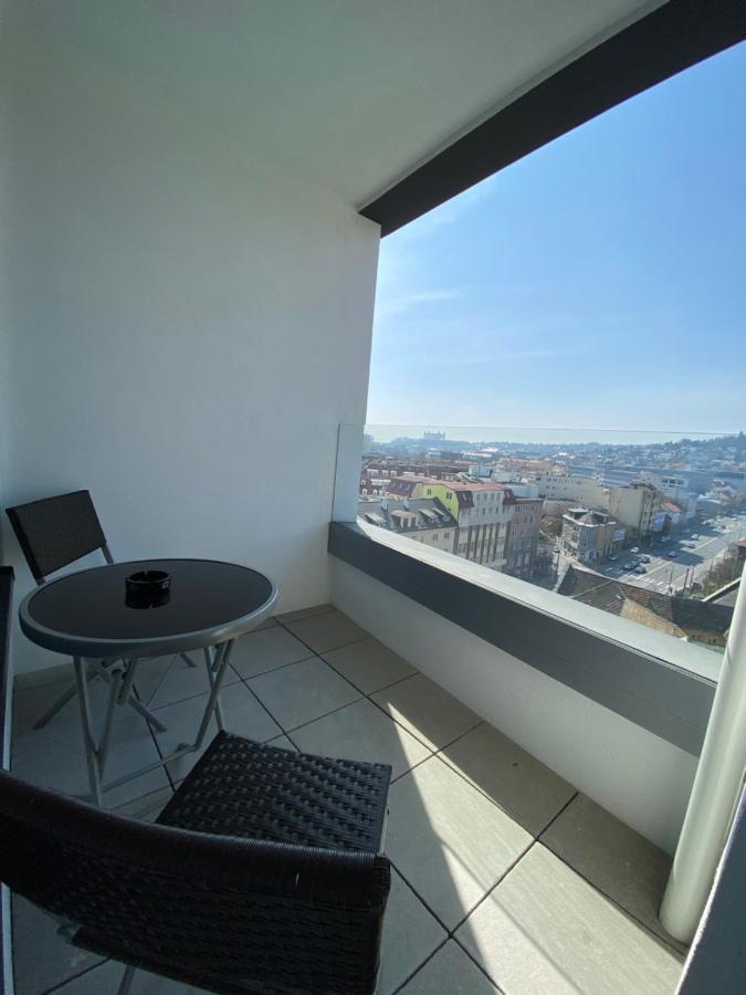 New Luxury City Centre Apartment With Panoramic View, Free Parking Bratislava Dış mekan fotoğraf